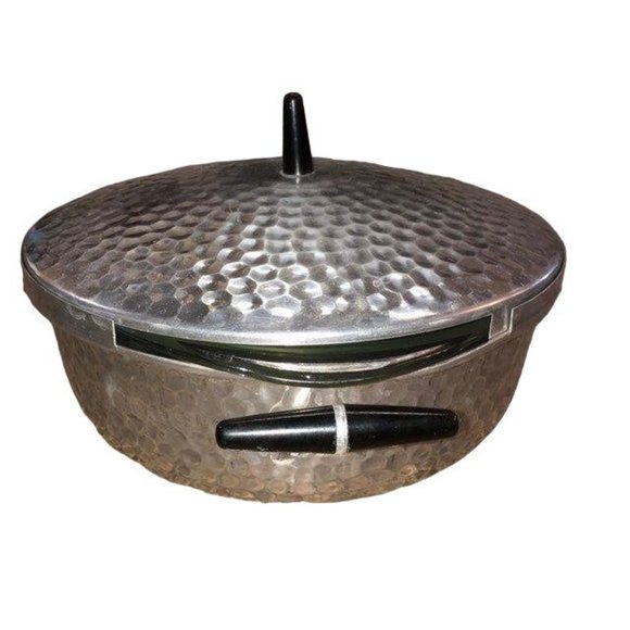 Vintage Hammered Casserole Covered Dish Used MCM - Picture 4 of 12